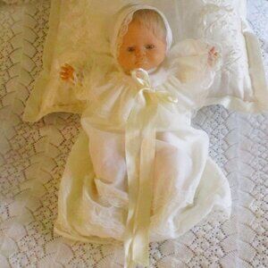 Vintage 1984 Berjusa Baby Doll 16" Spain Blonde Hair Christening Gown Long Lashe